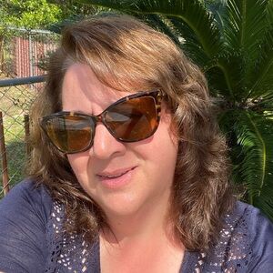 Meet your Posher, Julianne